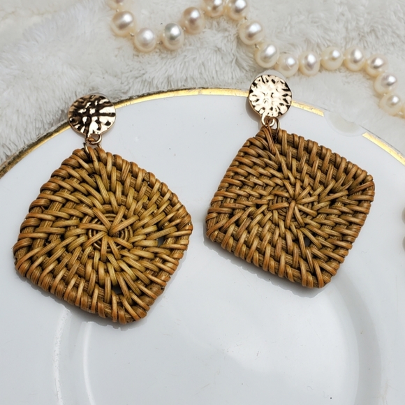 🌟5/$25 Rattan Boho Earrings - Picture 1 of 2